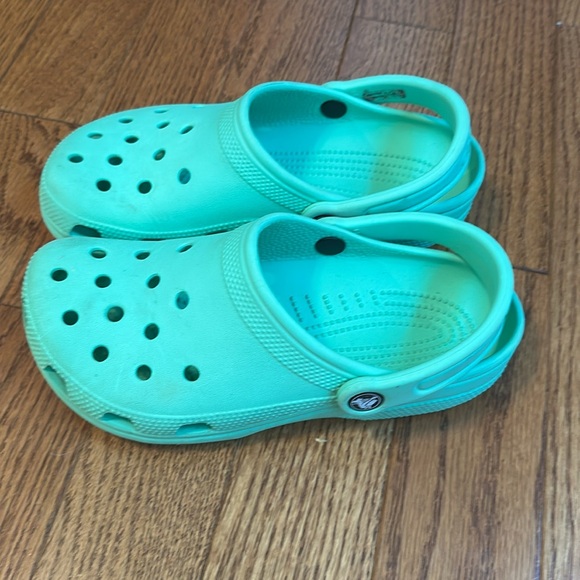 Crocs - Picture 2 of 5